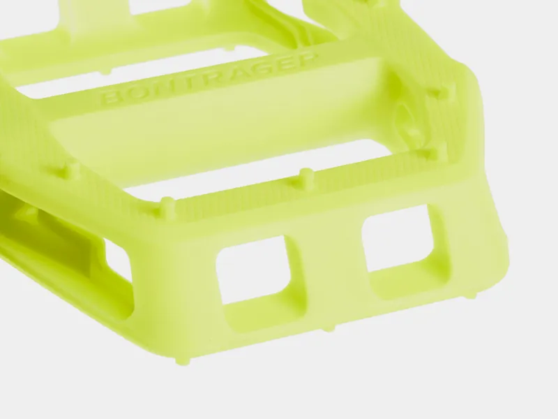 Bontrager Line Comp Flat Pedals - 9/16 - Volt 1 Bontrager Line Comp Flat Pedals - 9/16 - Volt